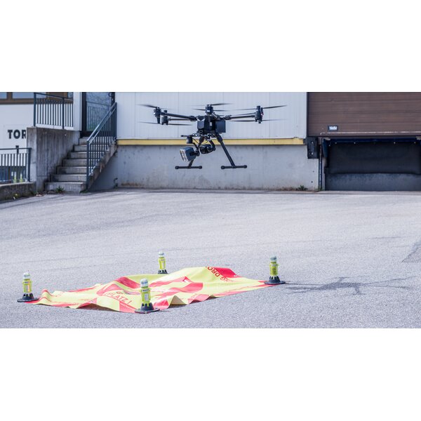 Spendenpaket im Wert von 23.000 EUR übergeben | © MAHA